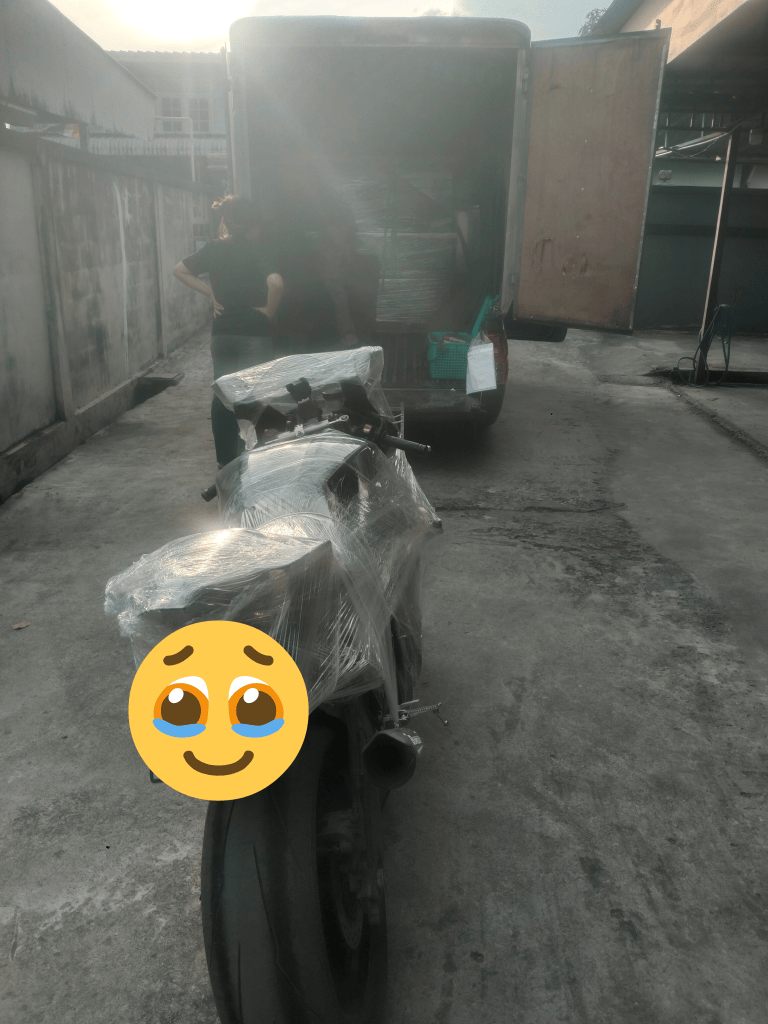 My bike is wrapped and ready for the transport 🥹.